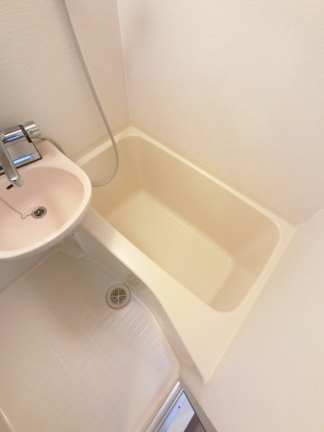 エシッド行徳の浴室