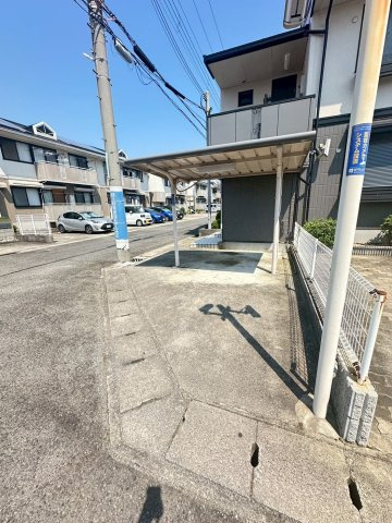 エクレール池上の駐車場