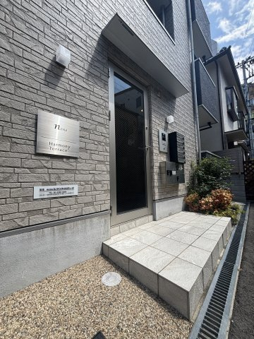 neneのエントランス