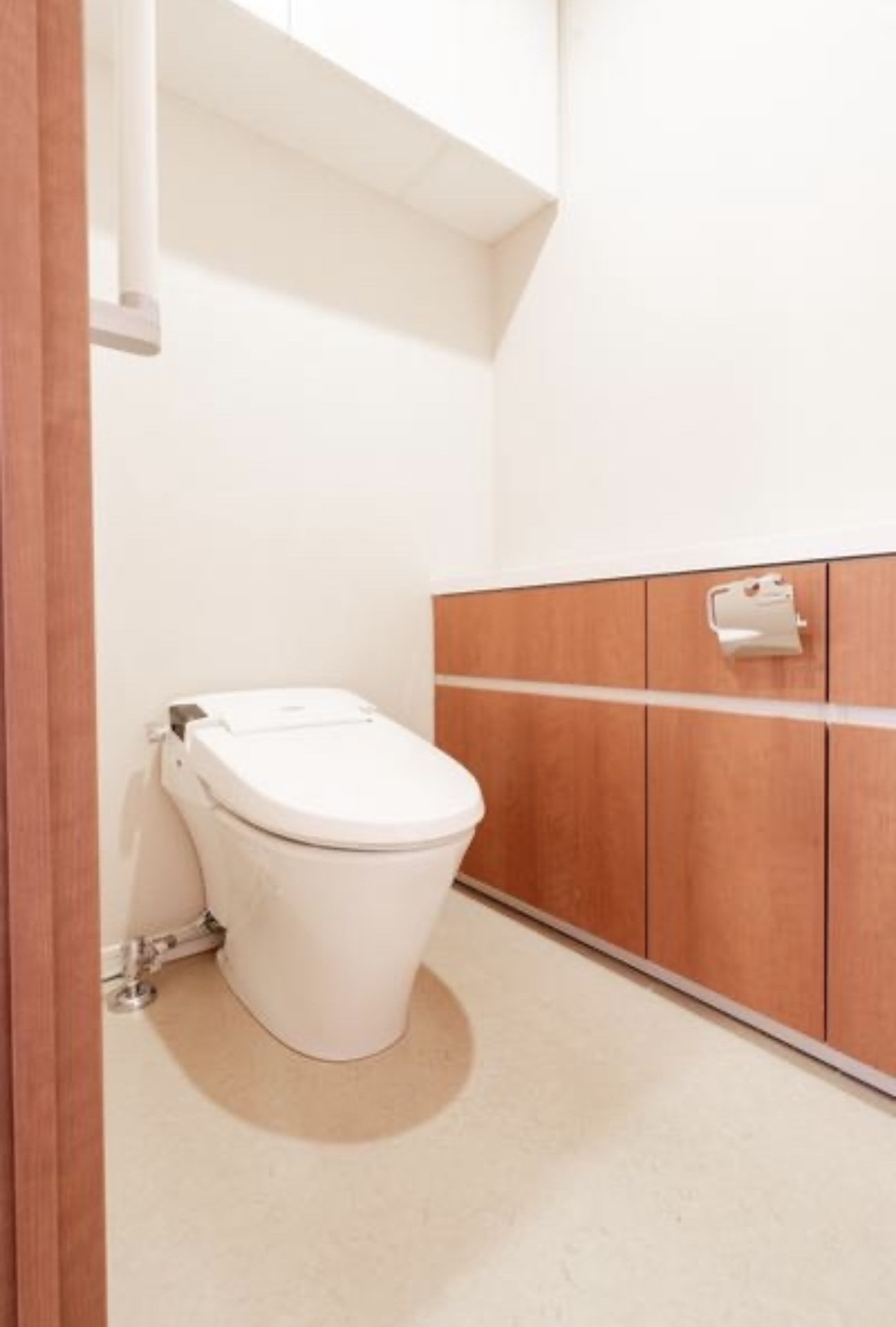 広々タンクレストイレです