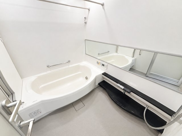 大型1620タイプのユニットバス（ハウスクリーニング済）