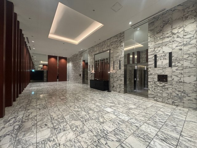 3Fエレベーターホール（4基）