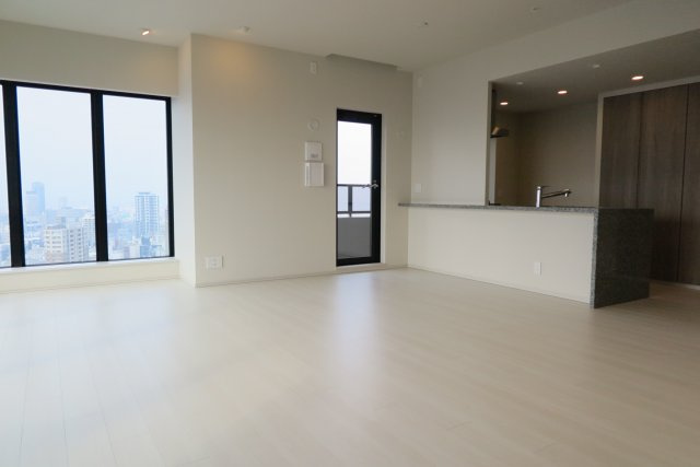 北浜ミッドタワーの居間・リビング