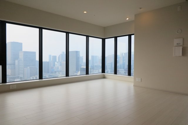 北浜ミッドタワーの居間・リビング