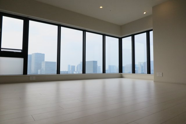 北浜ミッドタワーの居間・リビング