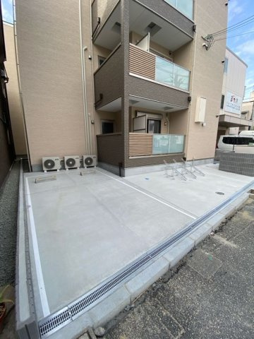 エルグランド湊川公園の駐車場