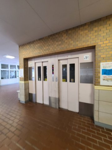 UR武庫川 18号棟の外観