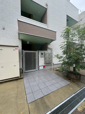 T.A御崎町1丁目のエントランス