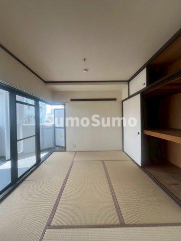 ガーデンハイツ桃山台弐番館の和室|ゆったりとくつろげる和室です