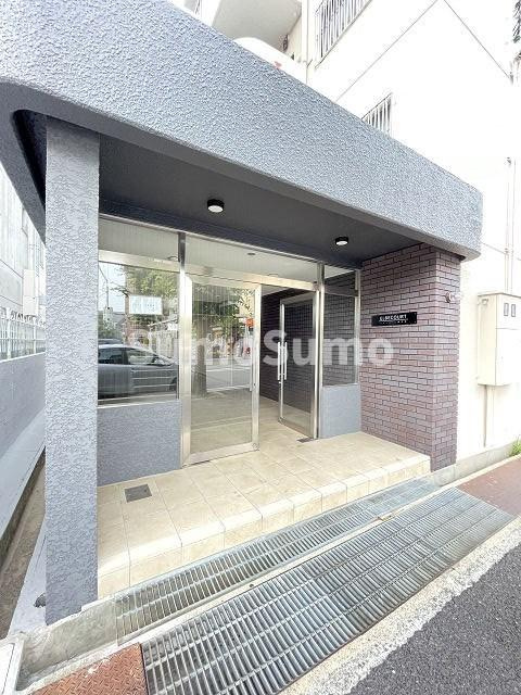 エルベコート東園田のエントランス