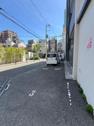 URBAN TERRACE ABENOの駐車場