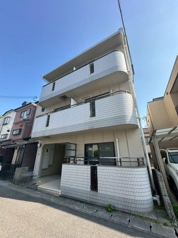 カーサ滝の茶屋の外観