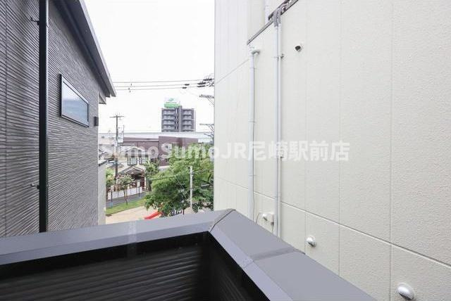 REGIES塚本の展望