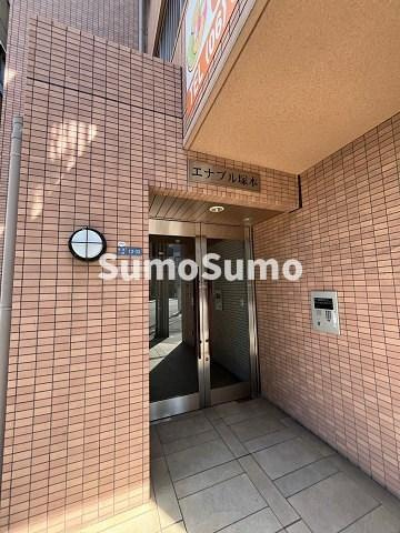 エナブル塚本のエントランス