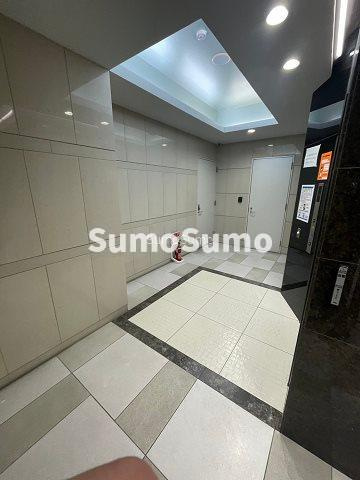 オリエンタル靭本町のロビー|建物の内部です