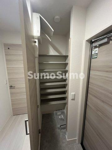 SHANGRI-LA（シャングリラ）のエントランス