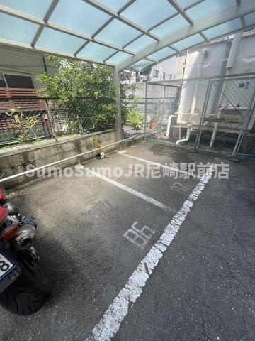 オークリッヂの駐車場