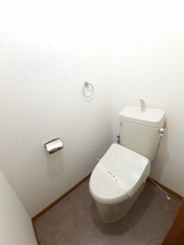 エルディム平田のトイレ|ゆったりとした空間のトイレです