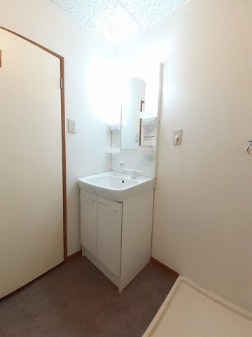 エルディム平田の洗面所|使いやすい洗面所です