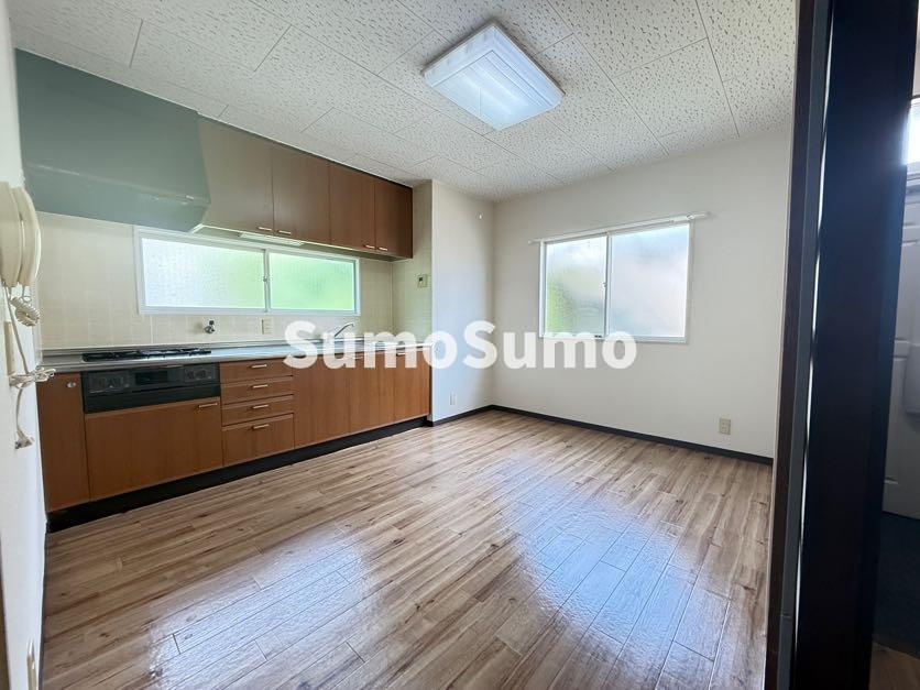 Rhapsody In Redの居間・リビング