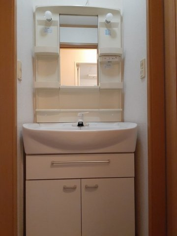 シャトーＫＩＮＫＩ　Ｃの洗面所|脱衣スペースもあります