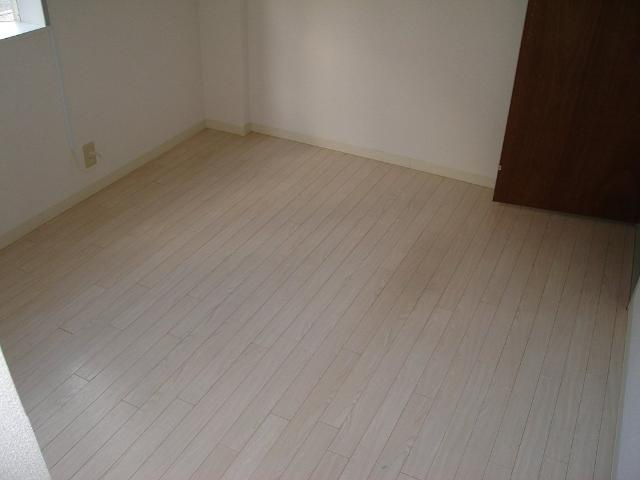 ファミール東野の内装|洋室