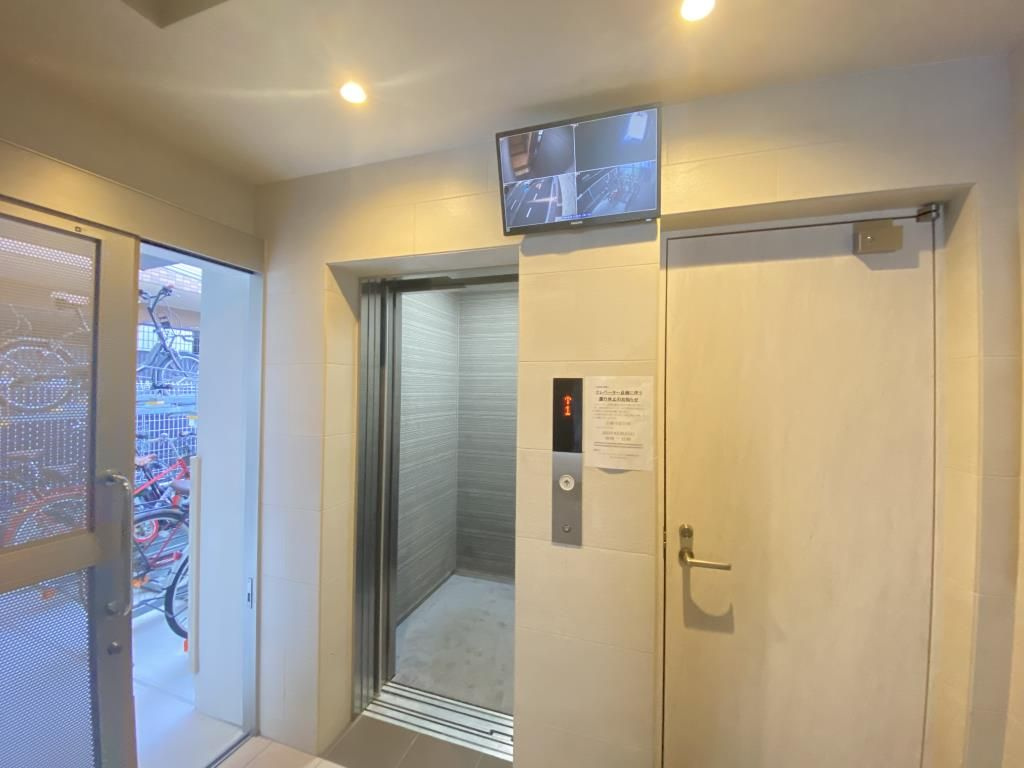 エルディオーネ上町台のロビー