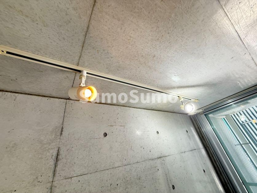 PISOのエントランス|建物の内部です