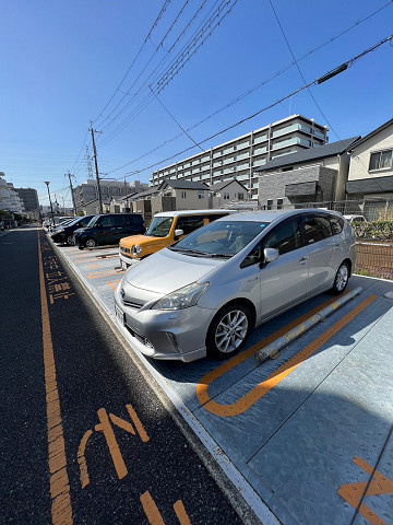 URルミエール千鳥　6号棟の駐車場