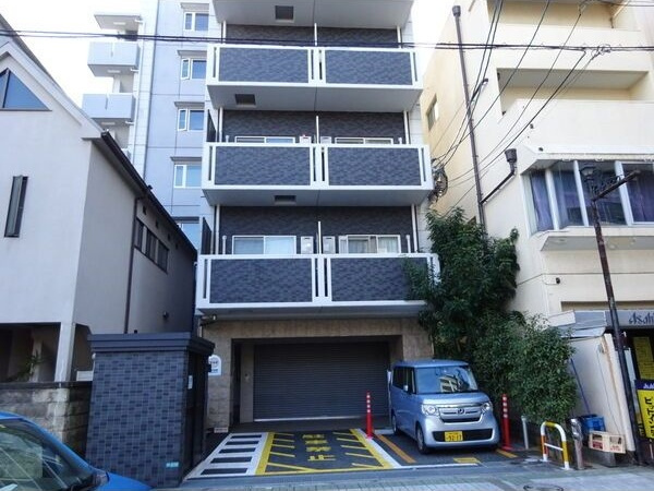 TAT LYON NISHINOMIYAのエントランス