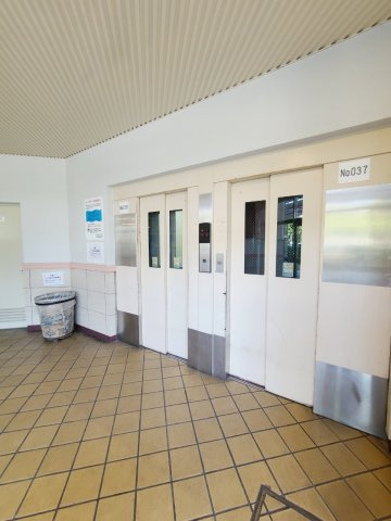 UR武庫川 32号棟の外観