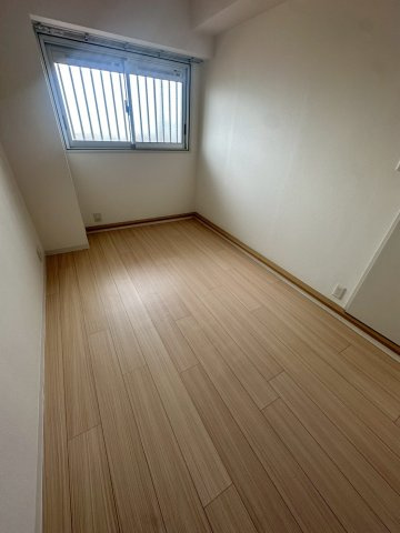 UR武庫川 32号棟の洋室