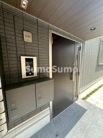エムライズ材木町のエントランス|ゆとりのあるエントランスです