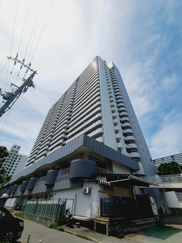 UR武庫川 2号棟の外観