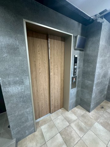 エムライズ大観町のエントランス