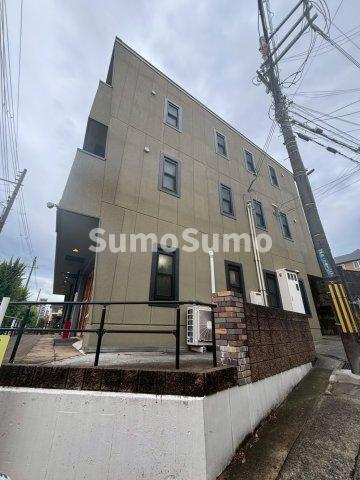 エマーズテラスの外観|外観は落ち着いています