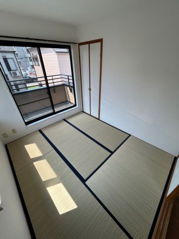 オレスコート板宿の和室