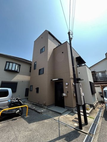 オレスコート板宿の外観