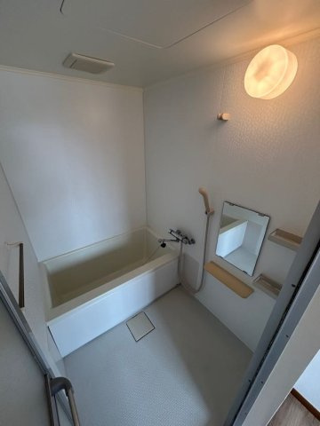 オレスコート板宿の浴室