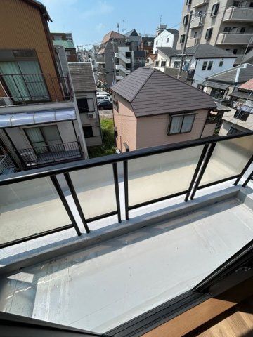 オレスコート板宿のバルコニー