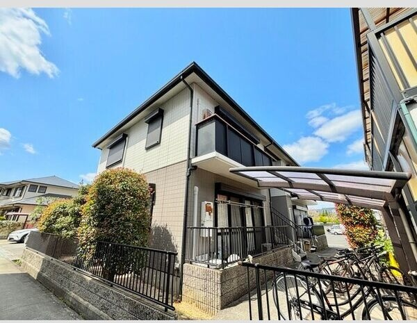 エントピア・イーストの外観