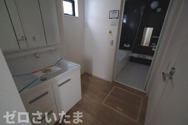 《仲介手数料無料》岩槻区東岩槻３丁目2-49新築一戸建てKEIAI GRACEのランドリースペース