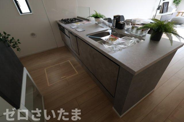 《仲介手数料無料》岩槻区東岩槻３丁目2-49新築一戸建てKEIAI GRACEのキッチン