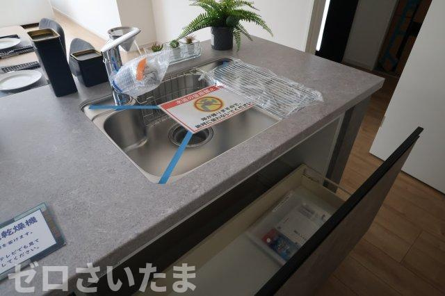 《仲介手数料無料》岩槻区東岩槻３丁目2-49新築一戸建てKEIAI GRACEのキッチン