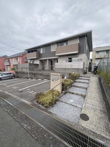 ガーデンハウス東落合8号棟のエントランス