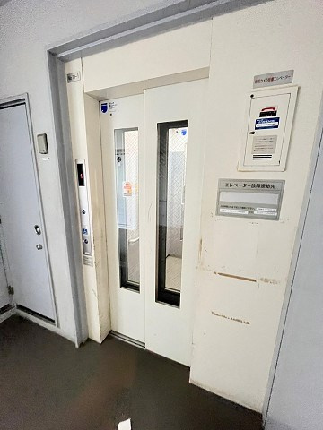 UR浜甲子園さくら街　13号棟の外観