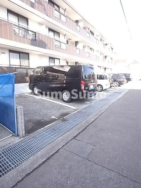 エル南武庫之荘の駐車場