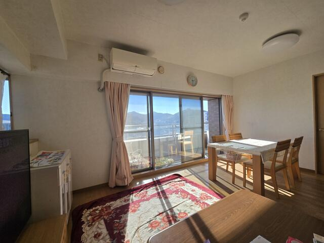 ポレスター潮新町の居間・リビング