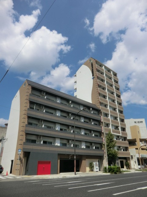 アドバンス三宮ラシュレの外観