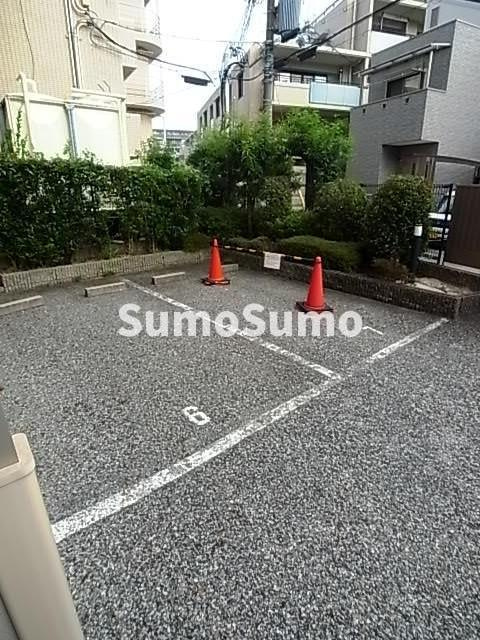 アーバネックス西宮門戸の駐車場